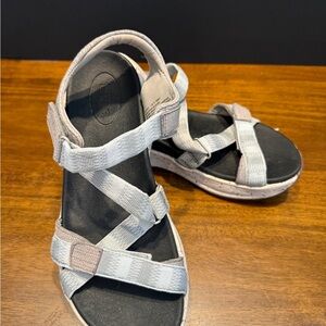 Taos Super Z Water-Friendly Sandal Grey Blue Straps, Multicolor, Size 9